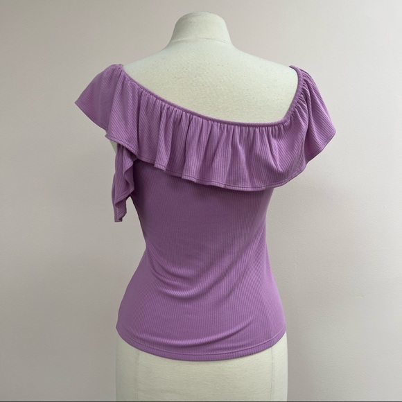 BCBGMAXAZRIA Asymmetric Ruffle Top in Purple - Picture 3 of 10